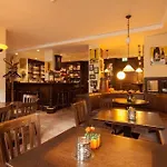Kastanienhof 3*