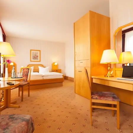 Hotell Kastanienhof 3*