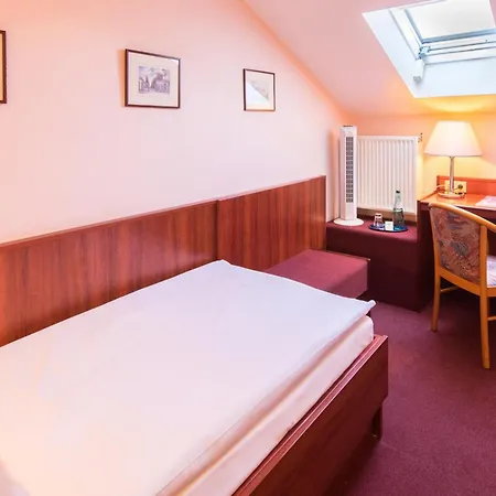 Kastanienhof Hotel 3*