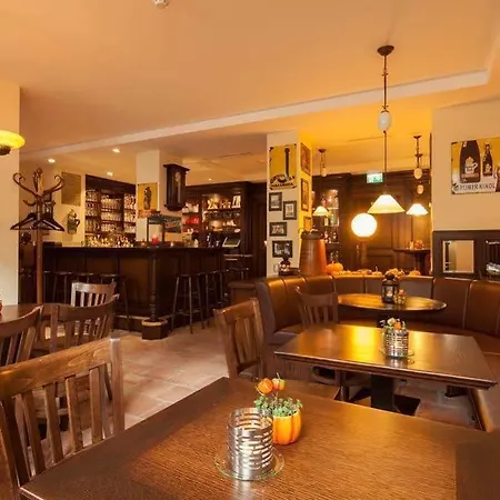 Kastanienhof 3*